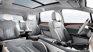 M4 Hev U-Tour Sedan Thumbnail