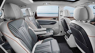 M4 Hev U-Tour Sedan Thumbnail